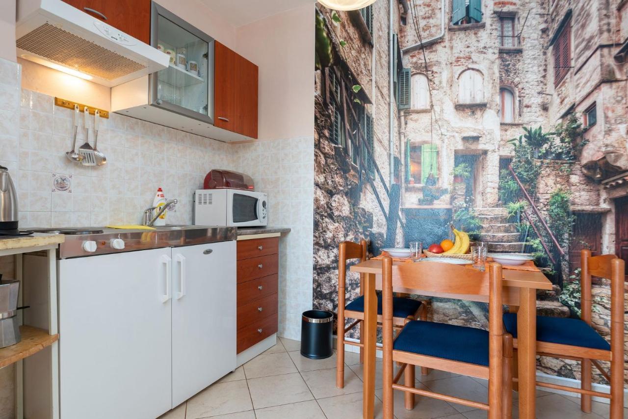 Apartments Pilicari (Adults Only) 로비니 외부 사진